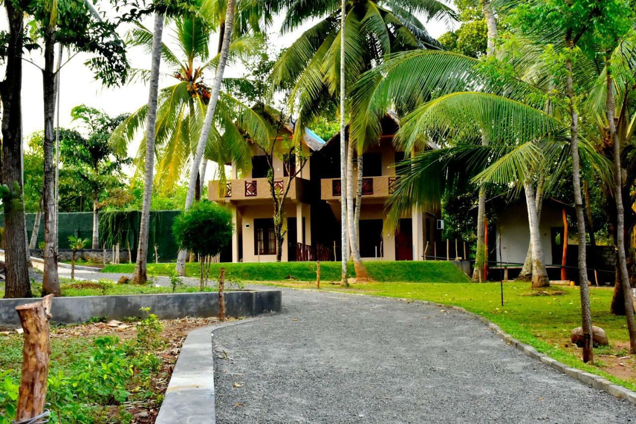 Pelican Lake Udawalawe Ngoại thất bức ảnh