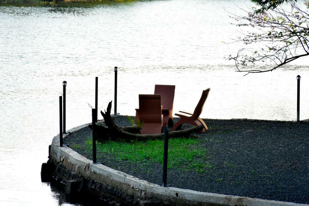 Pelican Lake Udawalawe Ngoại thất bức ảnh