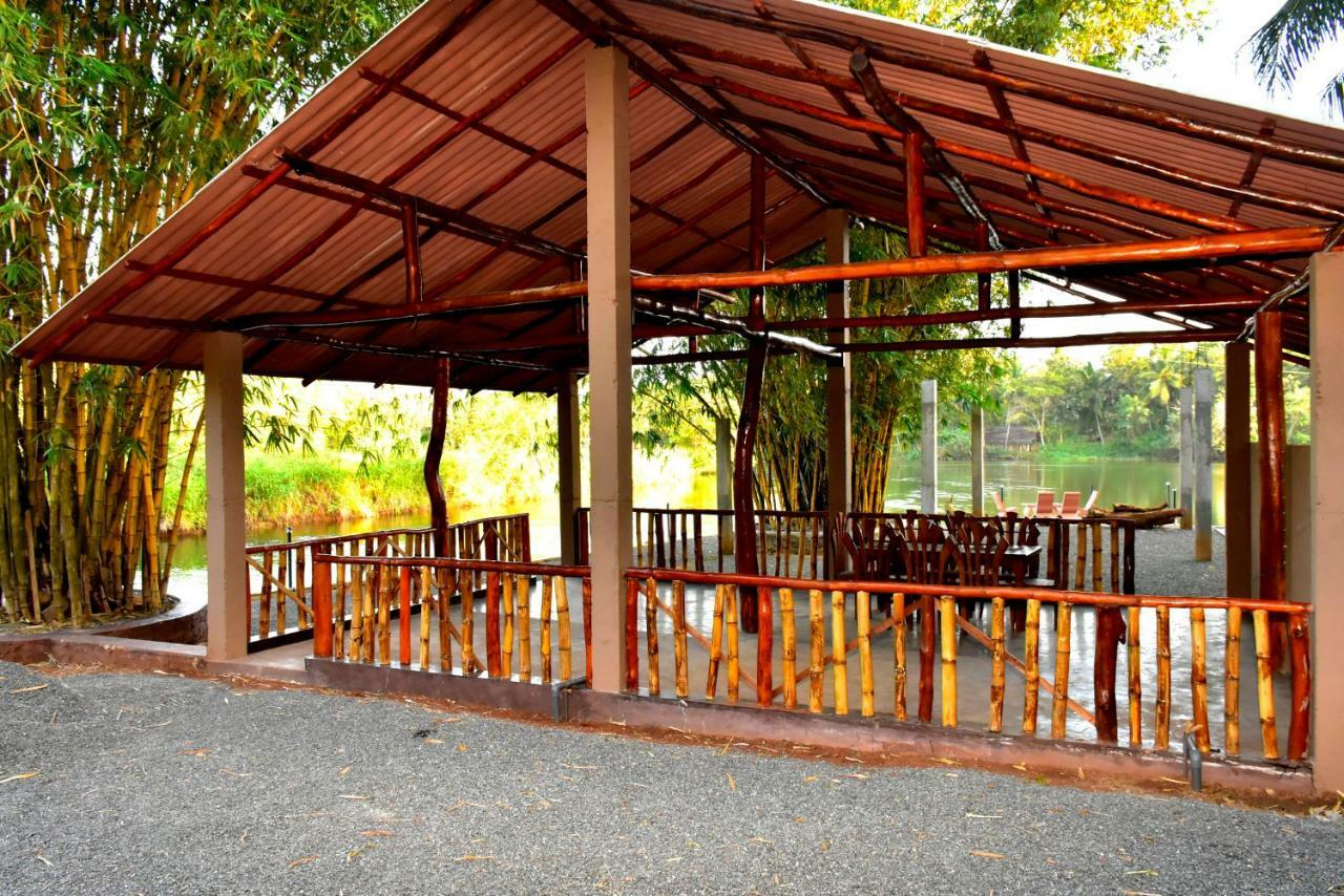 Pelican Lake Udawalawe Ngoại thất bức ảnh